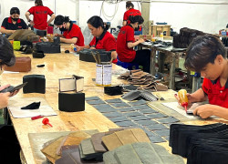 XƯỞNG GIA CÔNG ĐỒ DA CHO ĐƠN HÀNG THIẾT KẾ RIÊNG