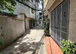 Bán nhà Thạch Bàn 6 tỷ 34m ô tô gần nhà,ngõ nông