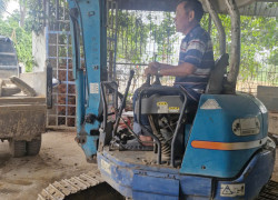 Dịch vụ xúc dọn xà bần Nha Trang