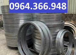 Vòng tròn uốn sắt theo đường kính yêu cầu