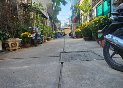 Nhà đẹp 3 ngủ, giá tốt ngay Bình Hưng Hòa B