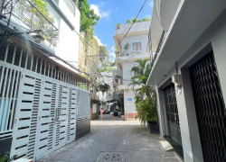 Bán nhà Lạc Long Quân hẻm xe hơi, 60m2, 4 tầng BTCT, giá 8,9tỷ