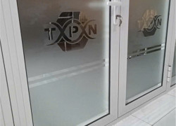 thiết kế in ấn thi công quảng cáo sự kiện dán decal