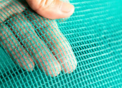 LƯỚI Ô VUÔNG HDPE – CHUYÊN DÙNG LÀM LỒNG, VÈO NUÔI TÔM HÙM TRÊN BIỂN
