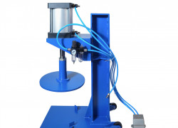 🔩 MÁY ĐÓNG NẮP THÙNG NHỰA 20L KHÍ NÉN – GIẢI PHÁP CHO CÔNG ĐOẠN ĐÓNG GÓI LIÊN TỤC