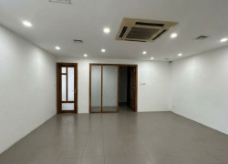 Bán nhà 30m² x 5T Nguyễn Văn Huyên giá 7,6ty 0382 276 666