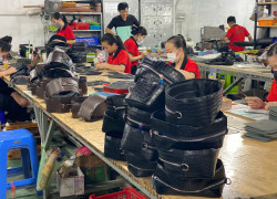 QUÀ TẶNG DOANH NGHIỆP – ĐỒ DA ĐẶT THEO MẪU RIÊNG