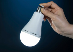 Bóng đèn led tích điện