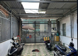 Bán nhà 2 lầu dt 125m2 mặt tiền chợ nhỏ Tân Hiệp giá chỉ 4,5 tỷ