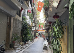 Bán nhà phân lô phố 8/3, ô tô vào nhà, không quy hoạch
