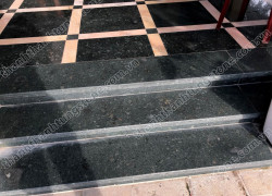 Bậc tam cấp đá xanh ngọc – Sang trọng, nổi bật cho mặt tiền công trình