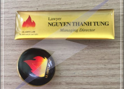 Bảng tên nhân viên giá 24.000đ/c