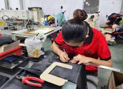 QUÀ TẶNG DOANH NGHIỆP BẰNG ĐỒ DA – ĐẶT MẪU THEO NHU CẦU