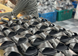 XƯỞNG SỈ DÉP DA BÒ CÓ VAT, HỖ TRỢ GIAO NHANH