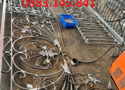 Hoàn thiện thô cổng cửa sắt mỹ thuật theo mẫu thiết kế