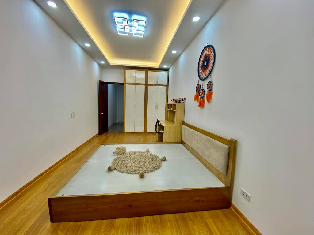 Bán nhà SIÊU ĐẸP-TẶNG toàn bộ nội thất tại NGUYỄN CHÍNH,giá 3.55tỷ,5 tầng,35m2.