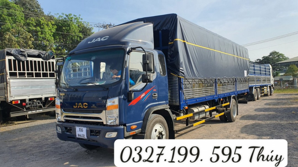 Jac N800 8 tấn thùng bạt 8t35 thùng dài 7m6 giao ngay KM 50% phí trước bạ