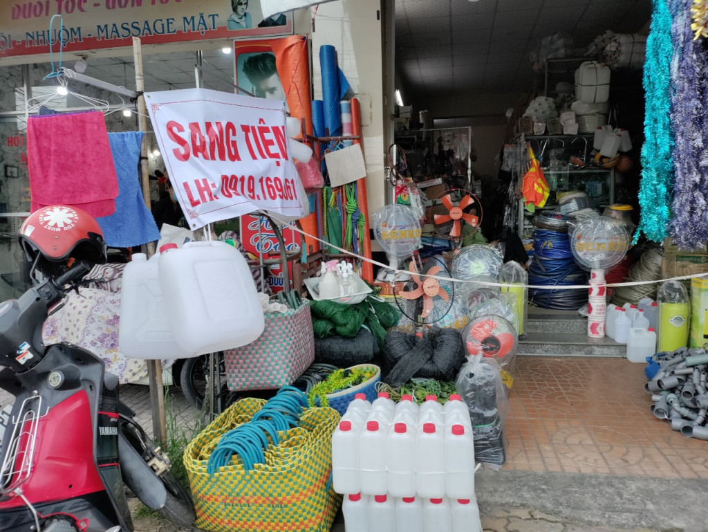 Sang lại tiệm điện gia dụng tại chợ 3/2 đường Nguyễn Văn Linh,...