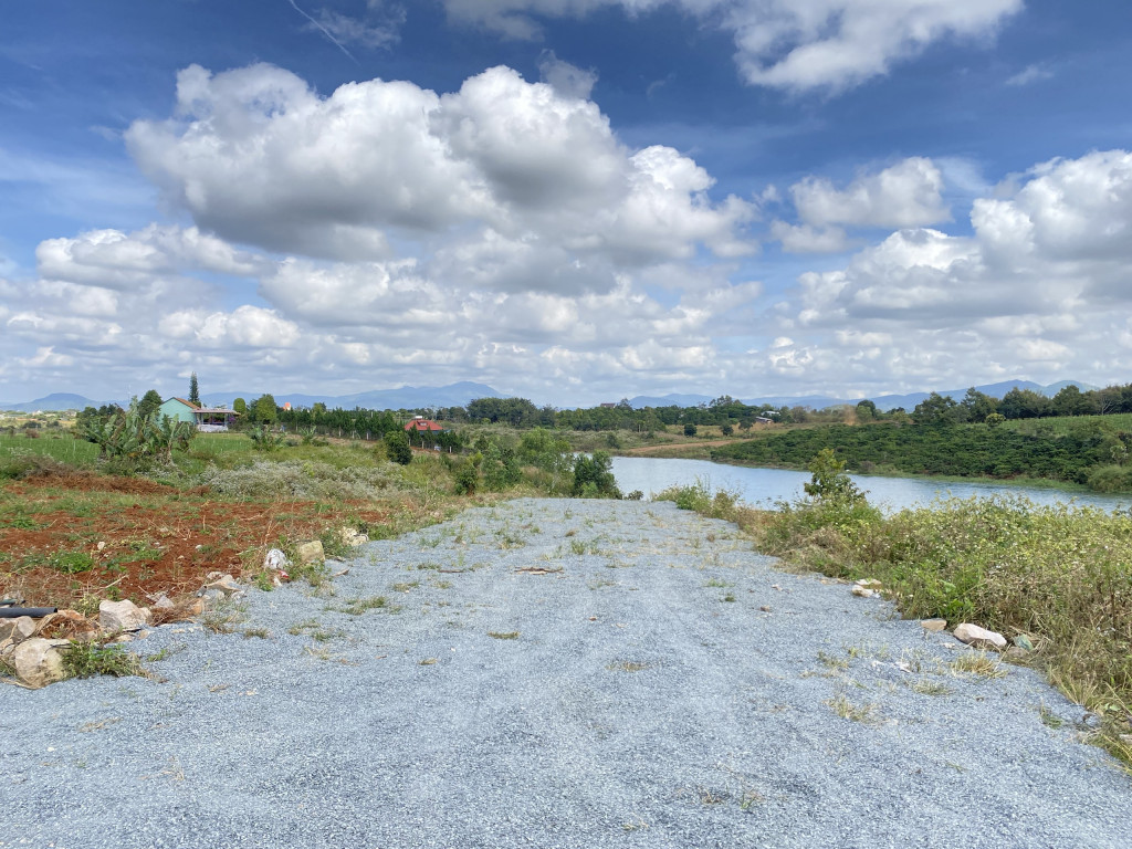 Cần bán mảnh đất 698m2 ven sông Đa Nhim, gần sân bay Liên Khương - Đà Lạt