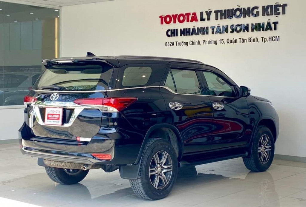 TOYOTA FORTUNER 2.7AT 4x2 - 2018