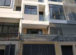 Cho nữ thuê Phòng trọ quận Bình Thạnh, 25m2 mới đẹp, ban công, cửa sổ, hẻm 7m. Giá rẻ nhất khu này.