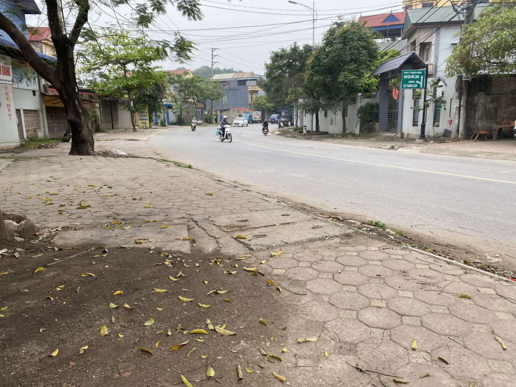 Bán gấp 130m2 đất mặt đường QL23, xã Thanh Lâm, Mê Linh, Hà Nội, kinh doanh sầm uất, lh: 083 664 6314.